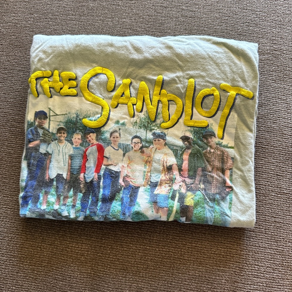men’s large graphic tee